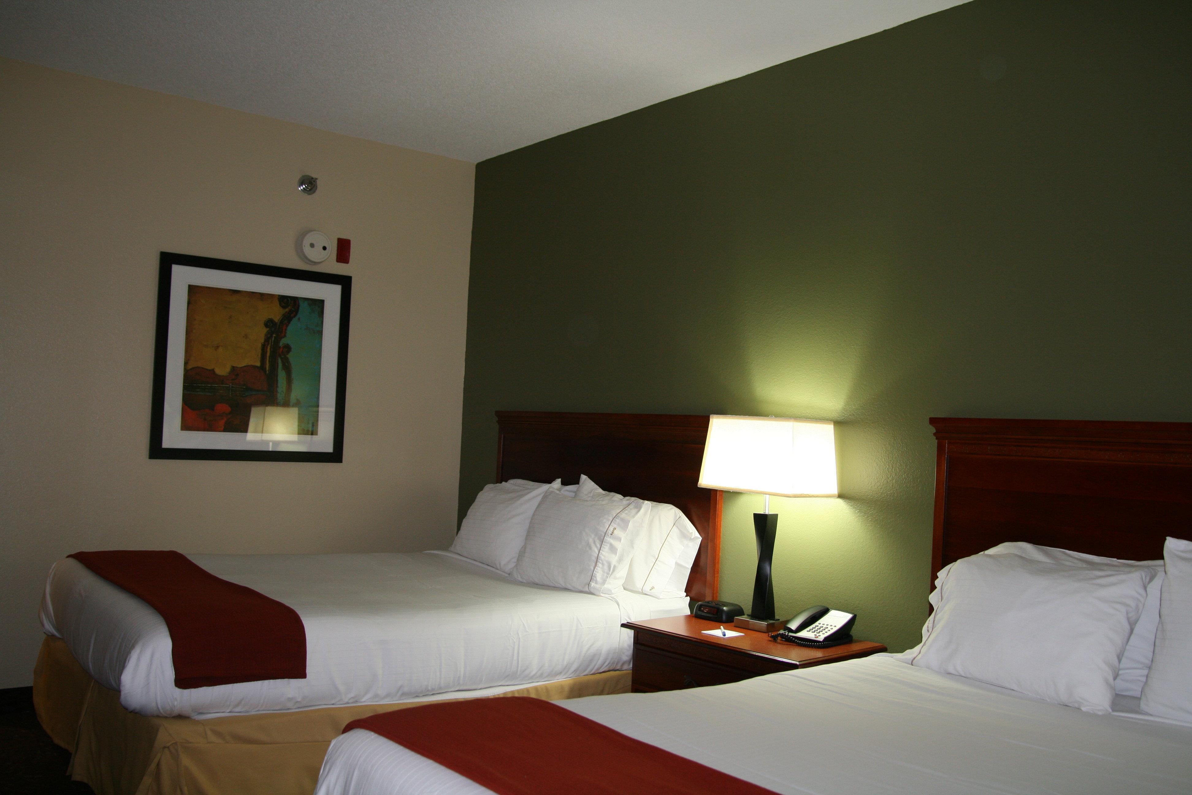 Holiday Inn Express And Suites Greenville Exterior photo